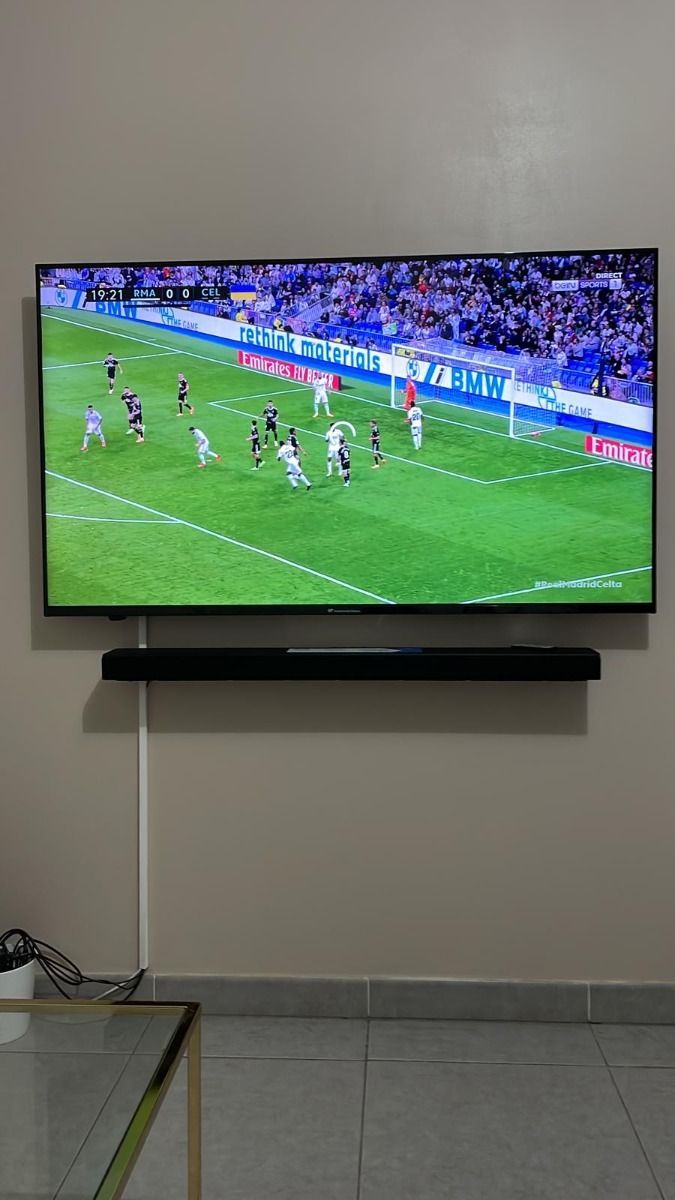Customer review from Portugal praising kavitv catchup TV
